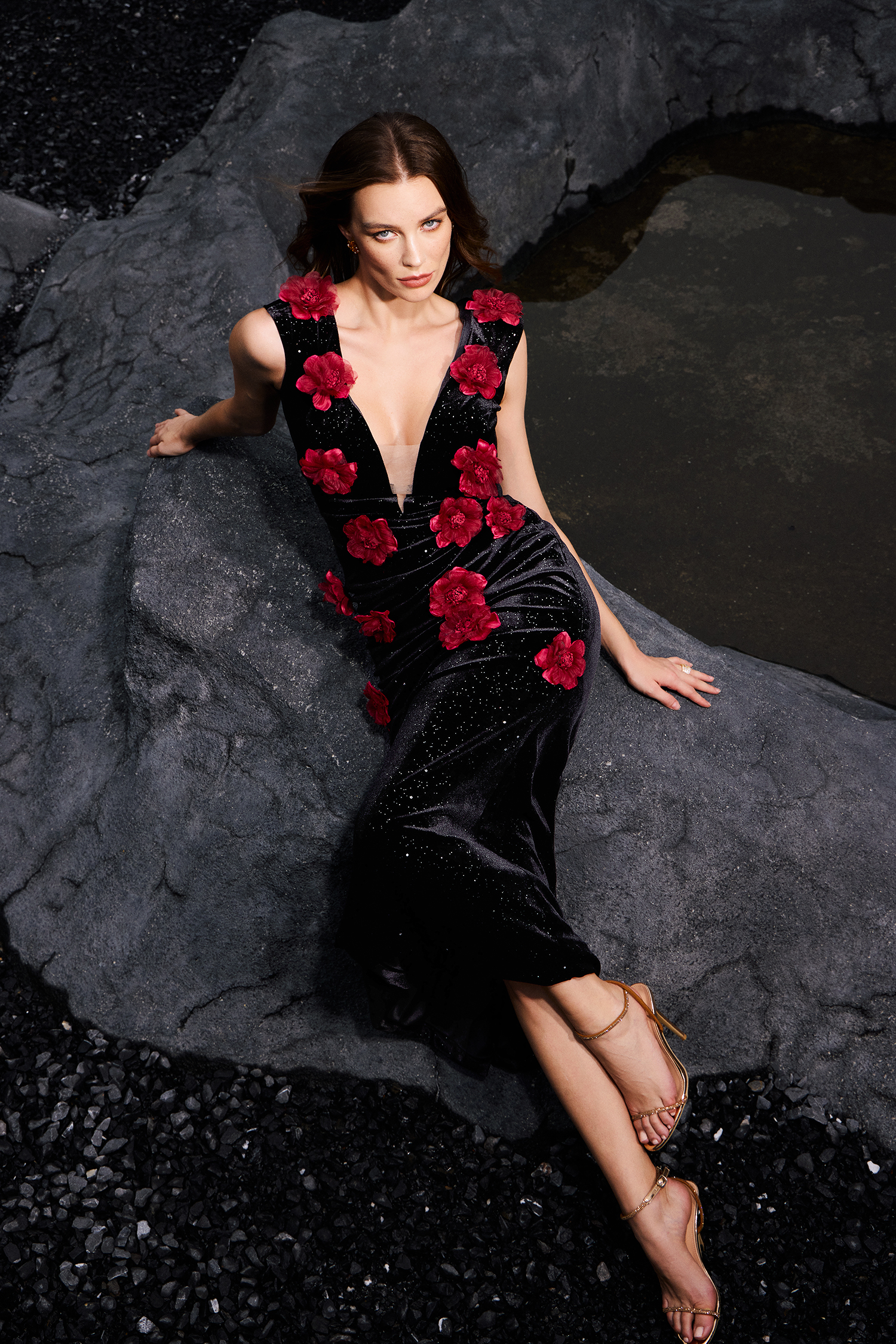 Kimivi Deep-V Sleeveless Flowers Maxi Dress