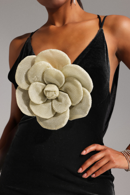 Taliyah V-Neck Sleeveless Flowers Backless Velvet Maxi Dress