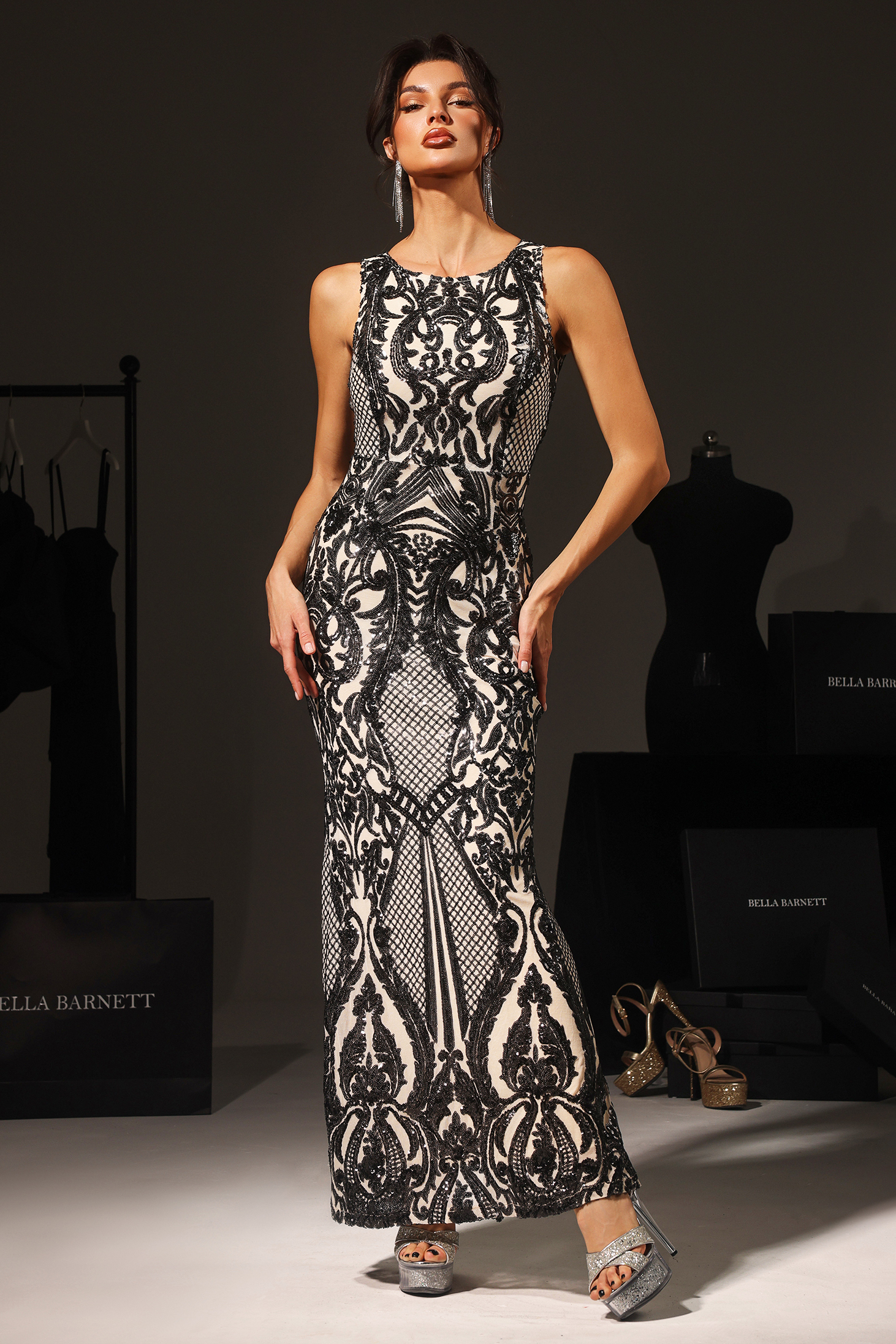 Pora Sleeveless Sequin Maxi Dress