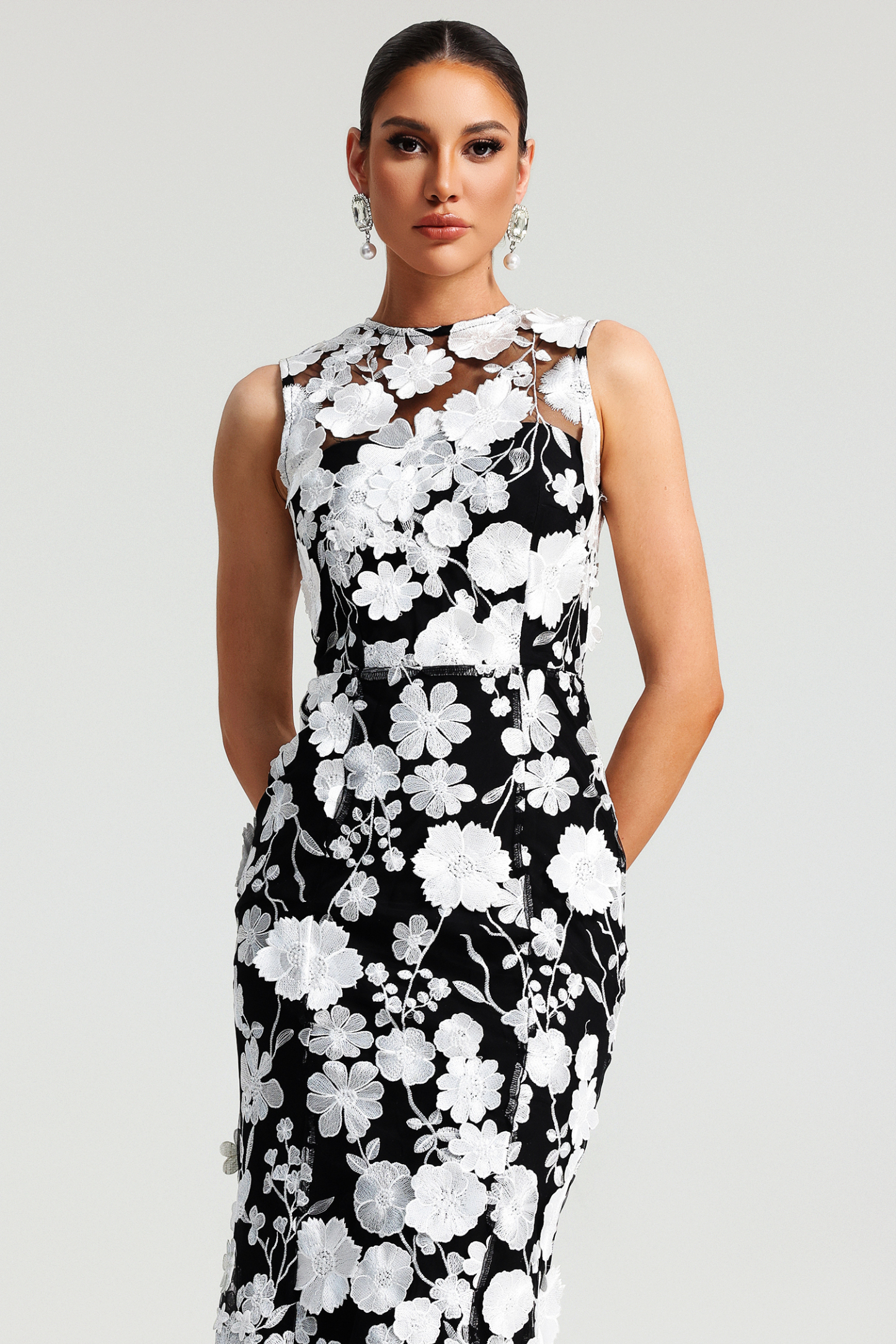 Dotty Sleeveless Embroidery Flowers Maxi Dress