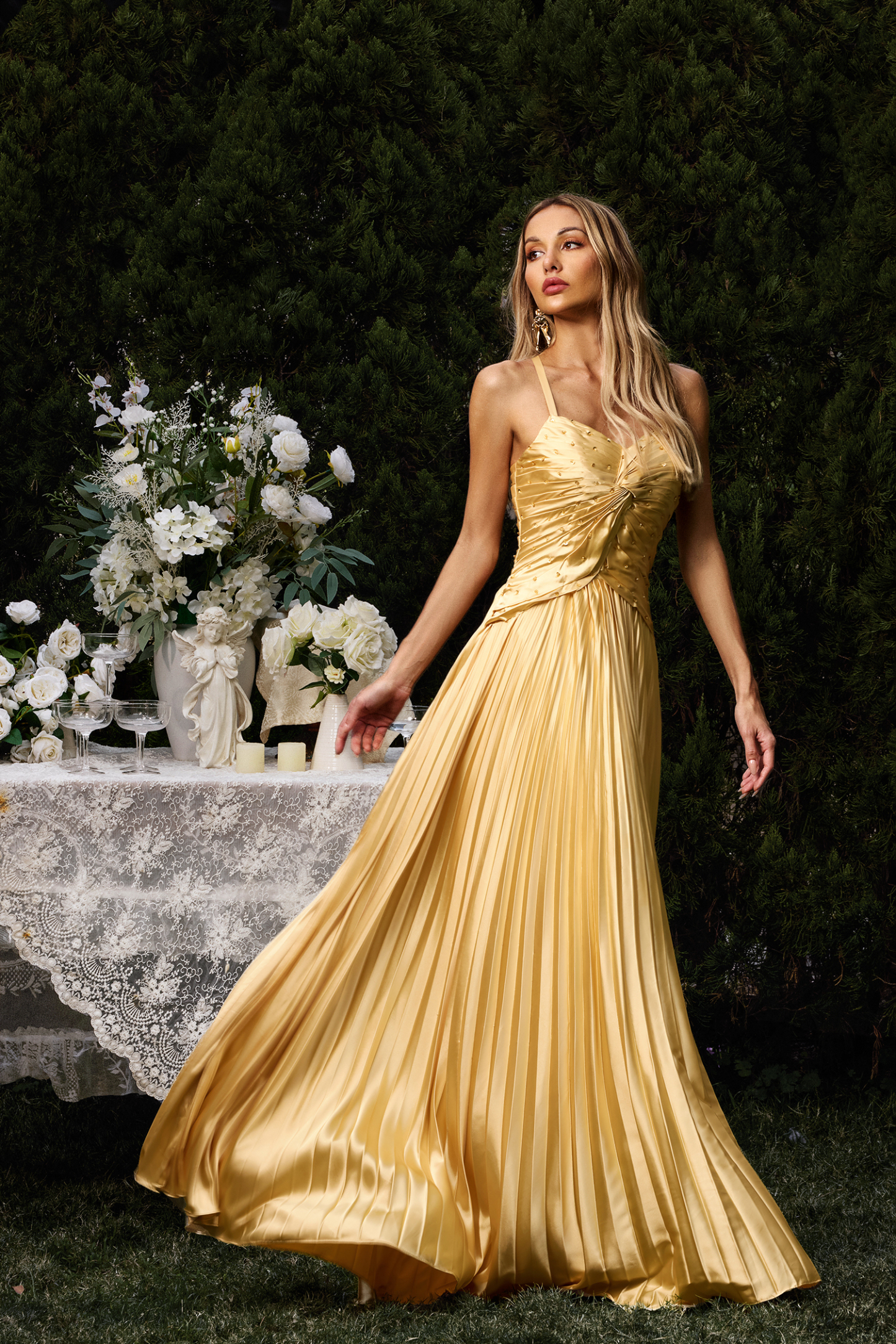 Wreya Sleeveless Diamond Knot Maxi Dress