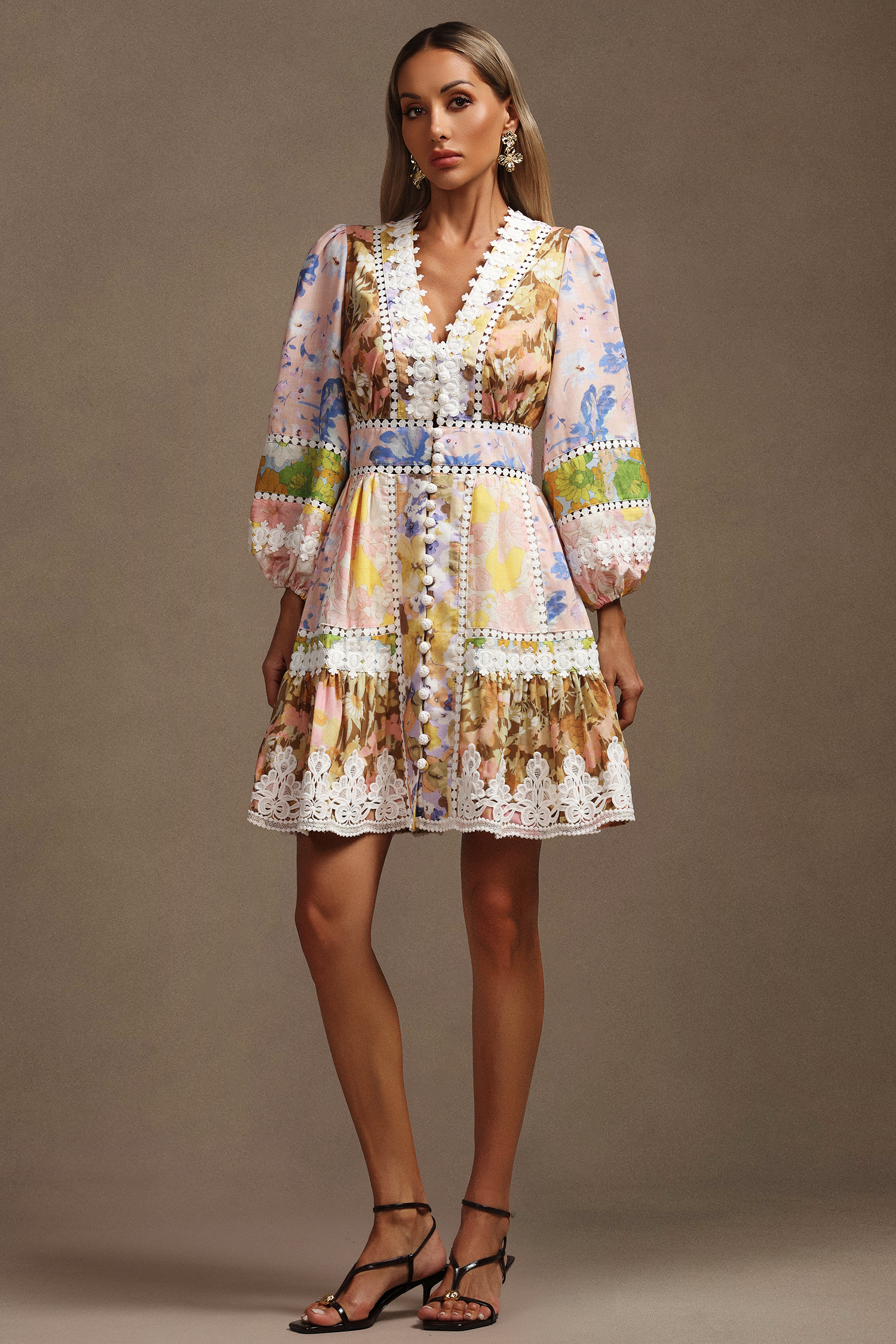 Jacova V-Neck Long Sleeves Floral Printed Mini Dress