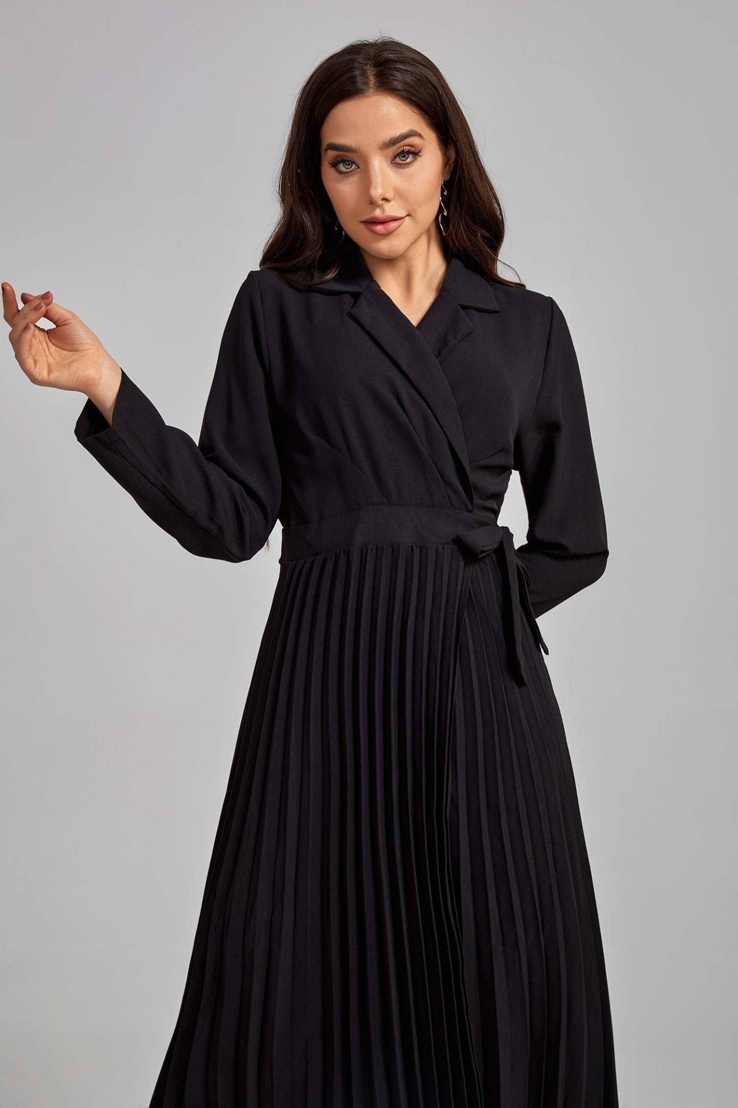 Delia Pleated Tie-up Midi Dress