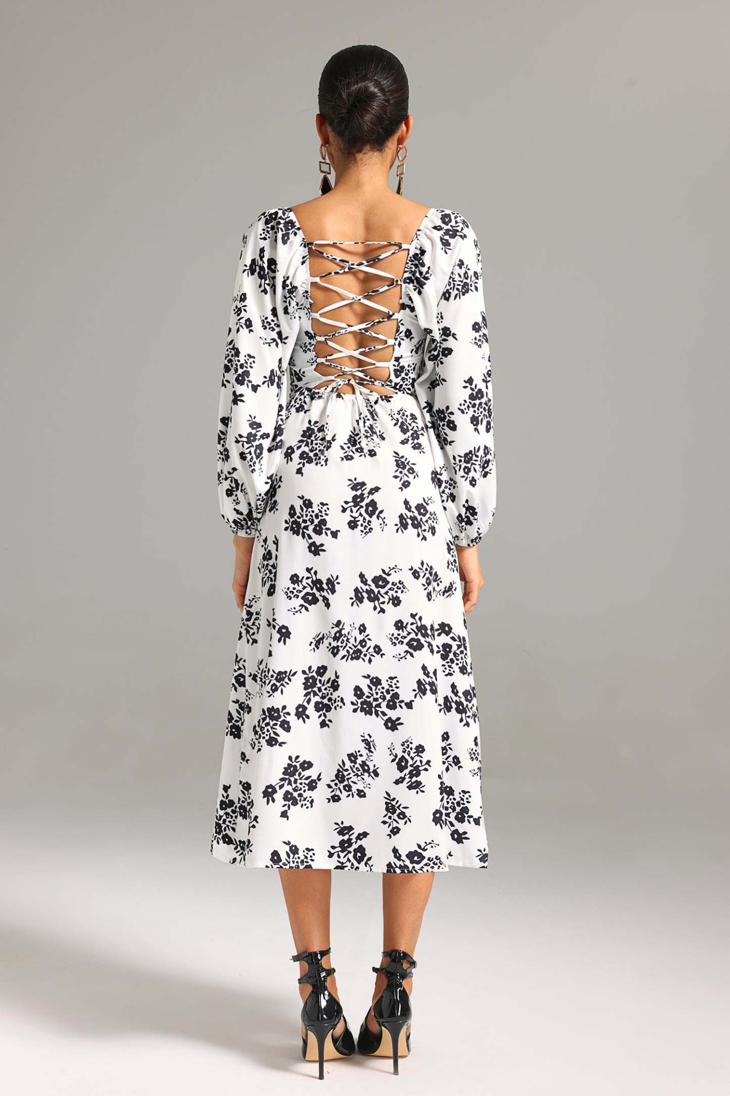 Winey Square-cut Neck Slit Printed Dress