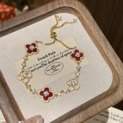 ✨Korean diamond-encrusted resin flower diamond-shaped adjustable bracelet, a niche high-end style ins bracelet for commuting and a versatile accessory✨