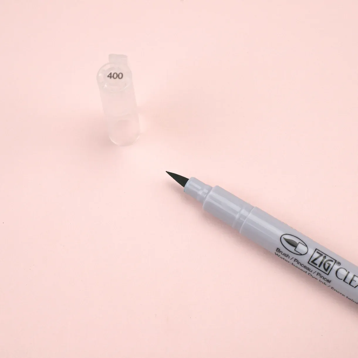 Kuretake ZIG Clean Color FB Felt Tip Brush  Pen - 12 Color Set - Bright and Deep