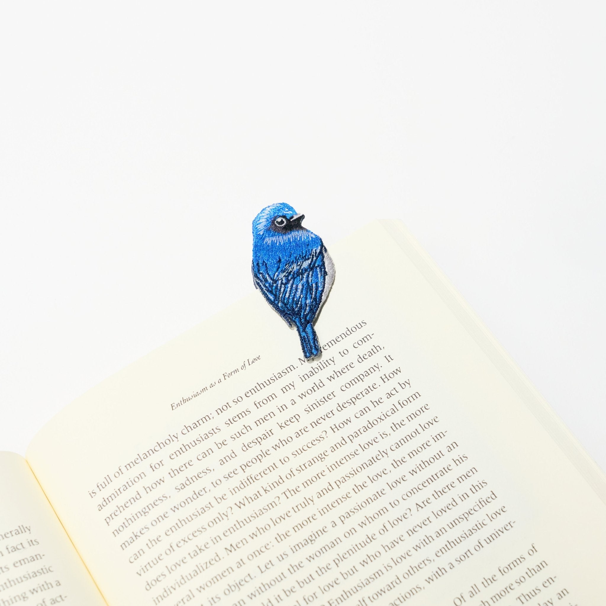 Embroidered Bird Bookmark / HISAGO - bungu
