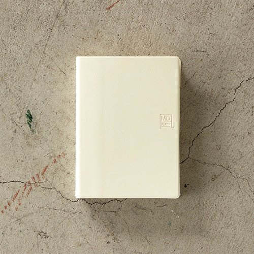 MD Notebook Diary 1 Day 1 Page 2026 / Midori DESIGNPHIL - bungu