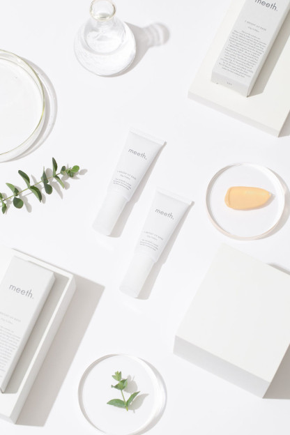 Mies F Bright UV Base