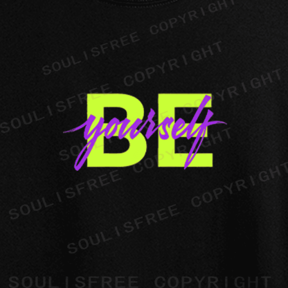 Soulisfree Bold Script Color Block Crop Tee