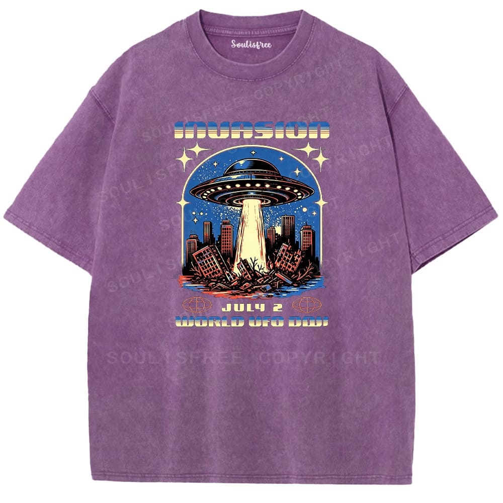 Soulisfree Retro Sci-Fi Invasion Poster  Washed Tee