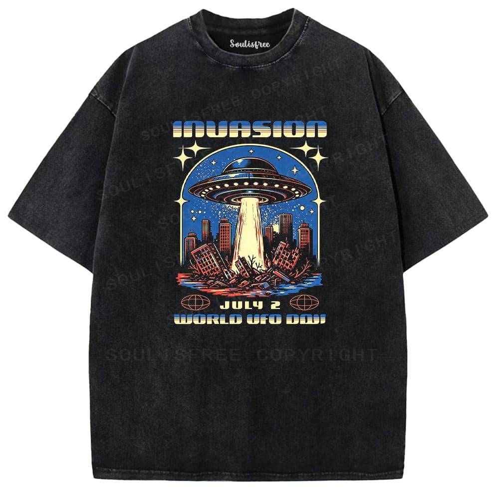 Soulisfree Retro Sci-Fi Invasion Poster  Washed Tee
