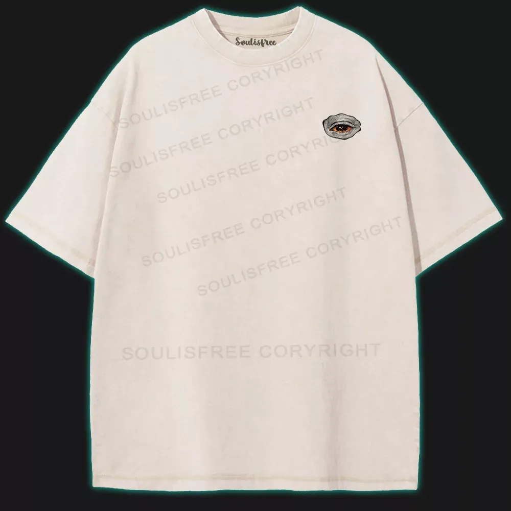 Eyes don't lie Washed T-shirt