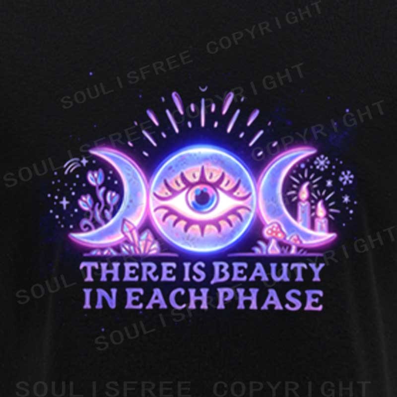 Soulisfree THERE IS BEAUTY IN EACH PHASE Raglan Crop Tee