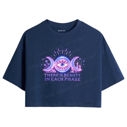 Soulisfree THERE IS BEAUTY IN EACH PHASE Crop Tee