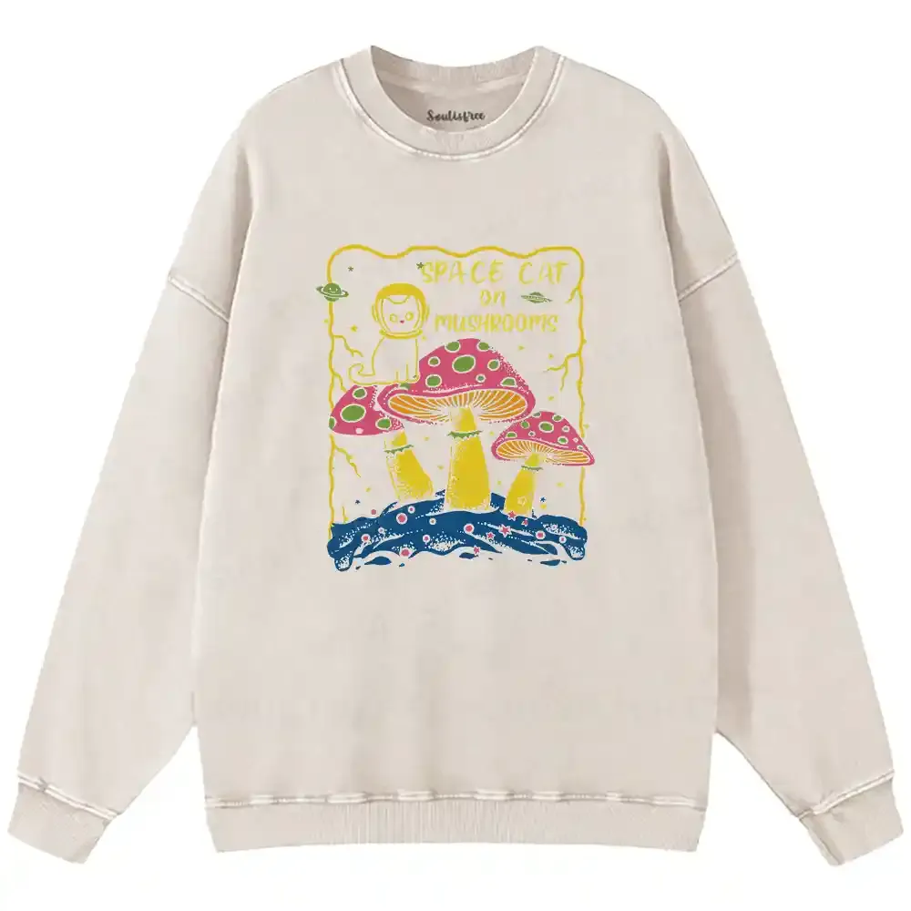SPACE CAT ON MUSHROOMS Washed Sweatshirts