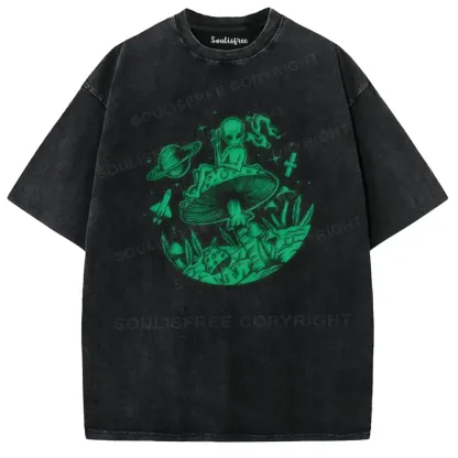Psychedelic Alien Trip Washed Alien T-shirt