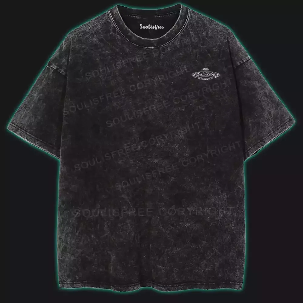 BELIEVE IN YOURSELF AND ALIENS Washed T-shirt
