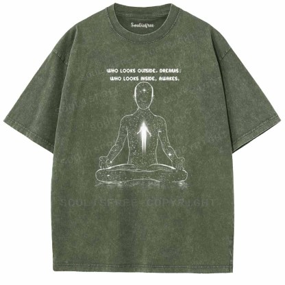 Soulisfree  WHO LOOKS OUTSIDE, DREAMS Washed Tee