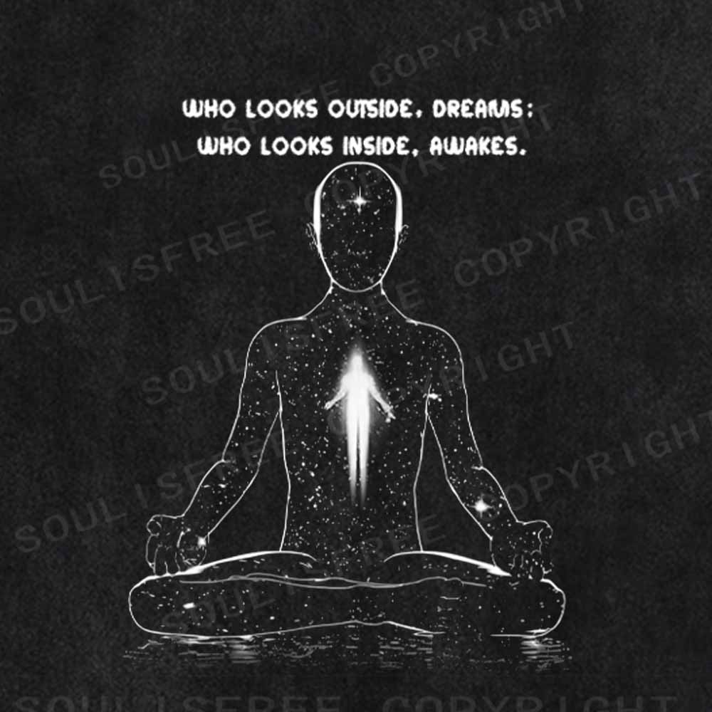Soulisfree  WHO LOOKS OUTSIDE, DREAMS Washed Tee
