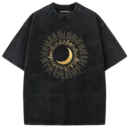 Gilded Moon Wreath Totem Washed T-shirt