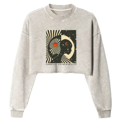 Embrace Vulnerability Washed Space T-shirt Washed Cropped Sweatshirt
