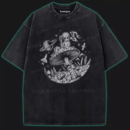 Psychedelic Alien Trip Washed Alien T-shirt