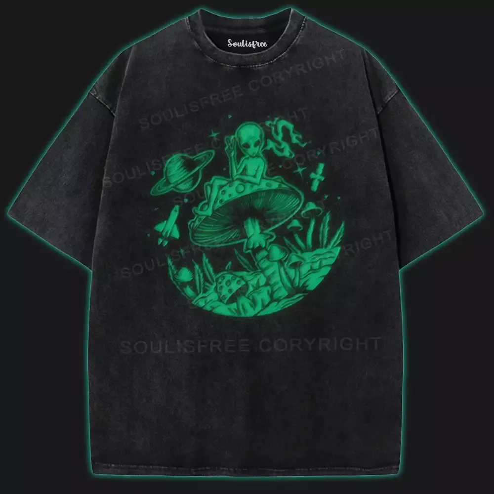 Designed Psychedelic Alien Trip Washed Alien T-shirt