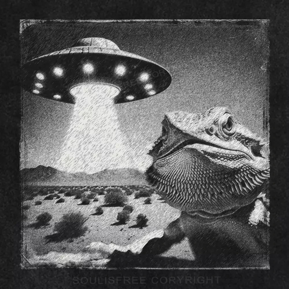 Funny Lizard Selfie with Aliens Washed UFO T-shirt