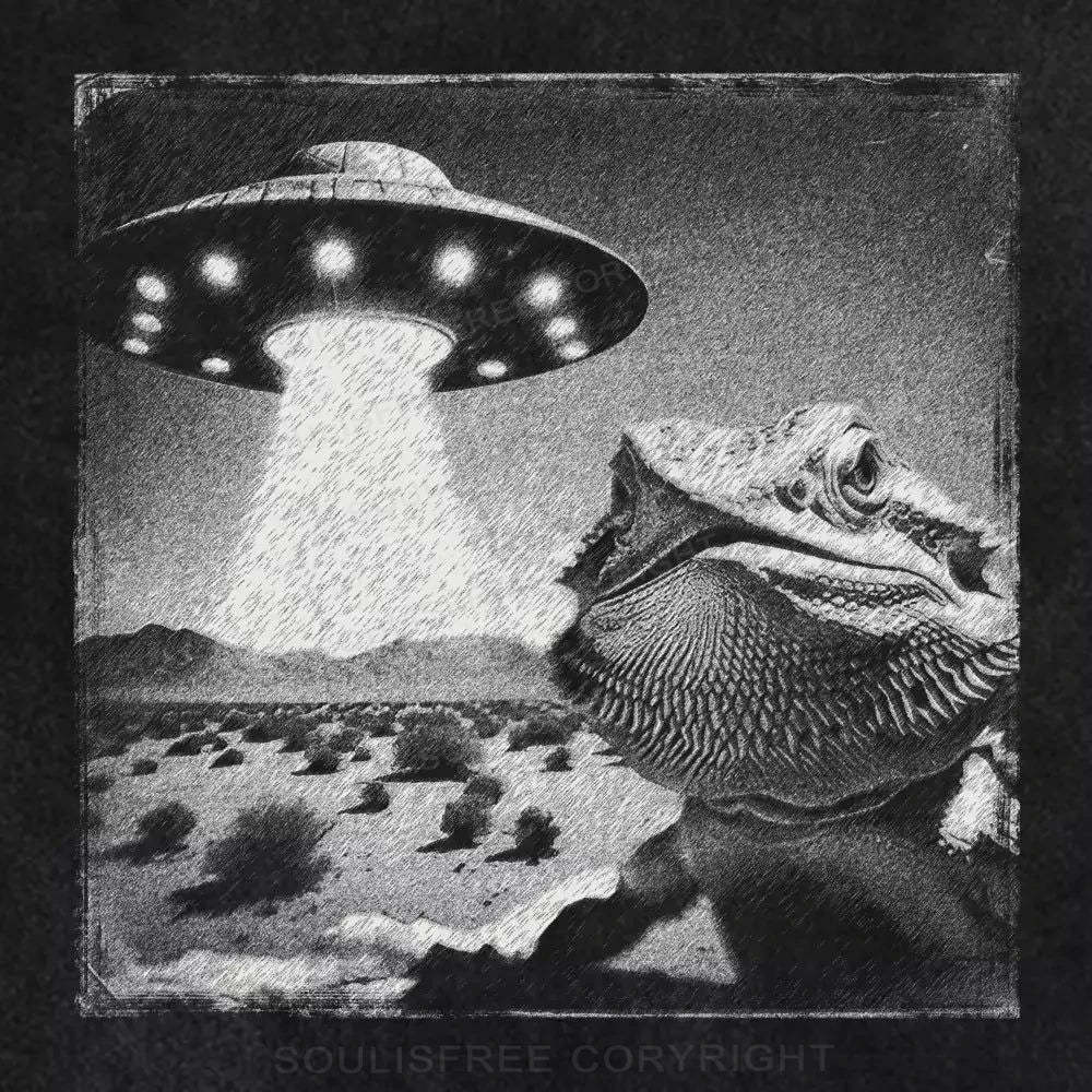 Funny Lizard Selfie with Aliens Washed UFO T-shirt