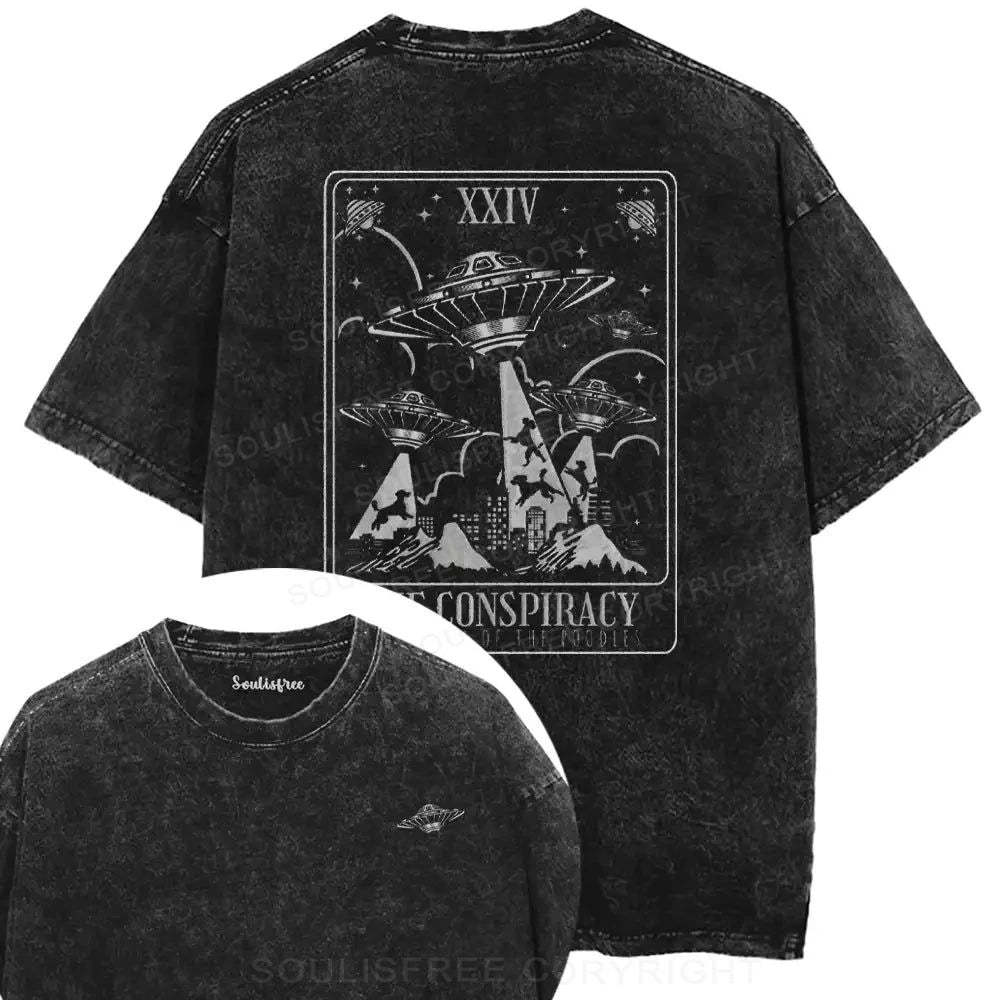 Designed The Conspiracy Tarot for Alien & UFO Lovers Washed UFO T-shirt soulisfree
