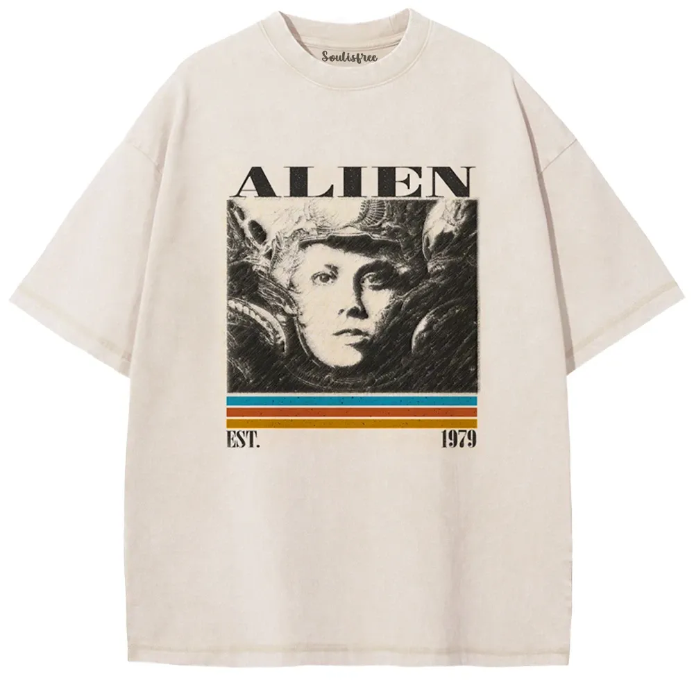 Designed The Space fighter Washed T-shirt