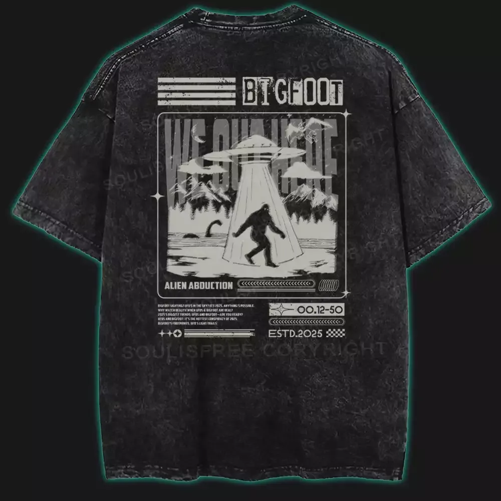 Designed Alien Abduction Washed UFO T-shirt
