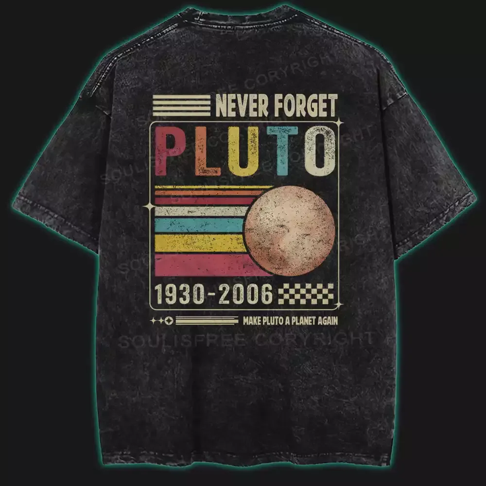Designed Never Forget Pluto Washed Space T-shirt