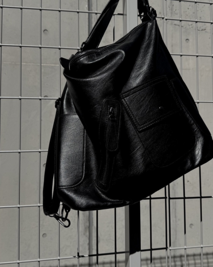 Free shipping retro motorcycle hottie backpack soft leather large capacity utilization adjustable shoulder messenger bag for women