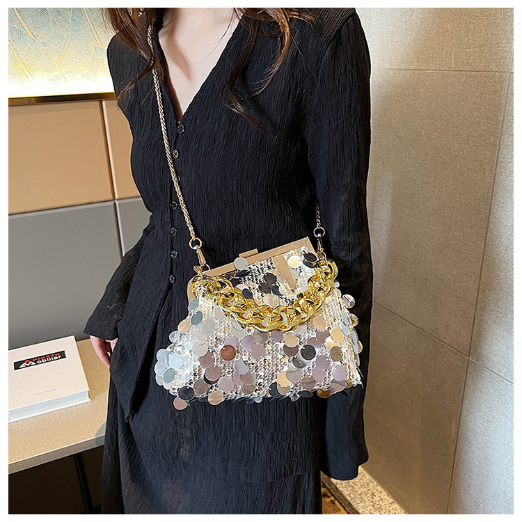 👜✨High-end Luxus, Pailletten-Kettentasche, Modisches Damenaccessoire der neuen Kollektion 2023!