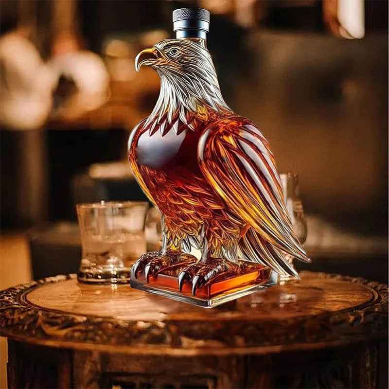🦅Eagle Whiskey Bottle – A Masterpiece of Craftsmanship and Strength, Capturing the Spirit of Freedom in Every Detail改写一下这个标题