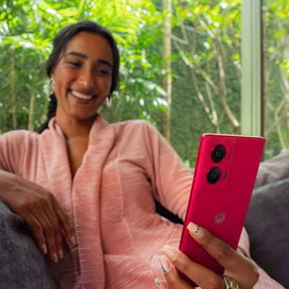 Combo Smartphone Motorola Edge 50 Fusion 256 GB Rosa Telcel + Moto Buds