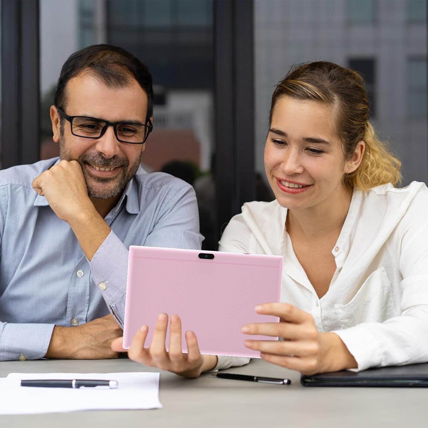 Tablet con teclado 2 en 1, Android 11, 10.1 pulgadas FHD, con teclado/mouse/funda/lápiz capacitivo/película templada, 64 GB+2 GB, Wi-Fi, cámara dual 8 MP, procesador quad core, batería 6,000 mAh, rosa