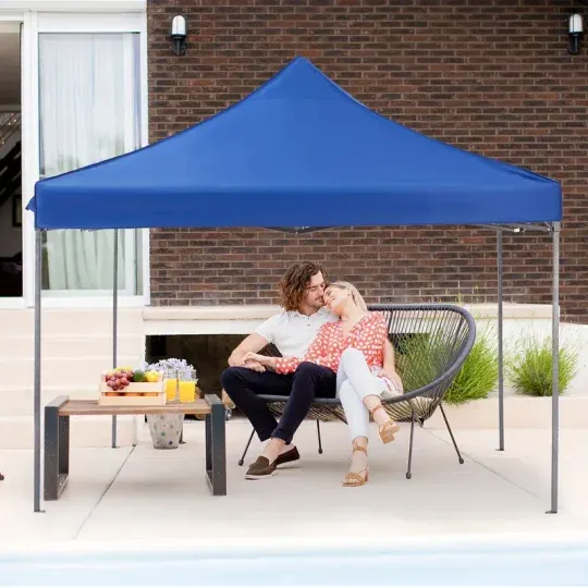 Carpa con dosel, refugio portátil emergente para exteriores de 10 x 10 pies, fácil cierre central de 1 empuje, protección UV y bolsa de transporte.