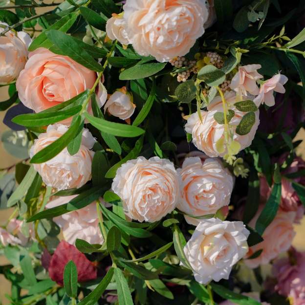 Moet：New Wedding Party Background Floral Arch Decoration