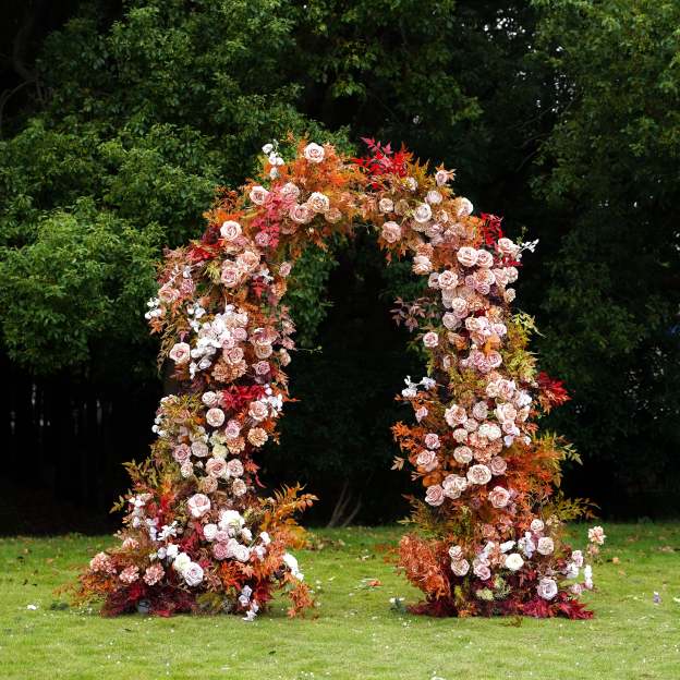 Liam：2025 New Wedding Party Background Floral Arch Decoration