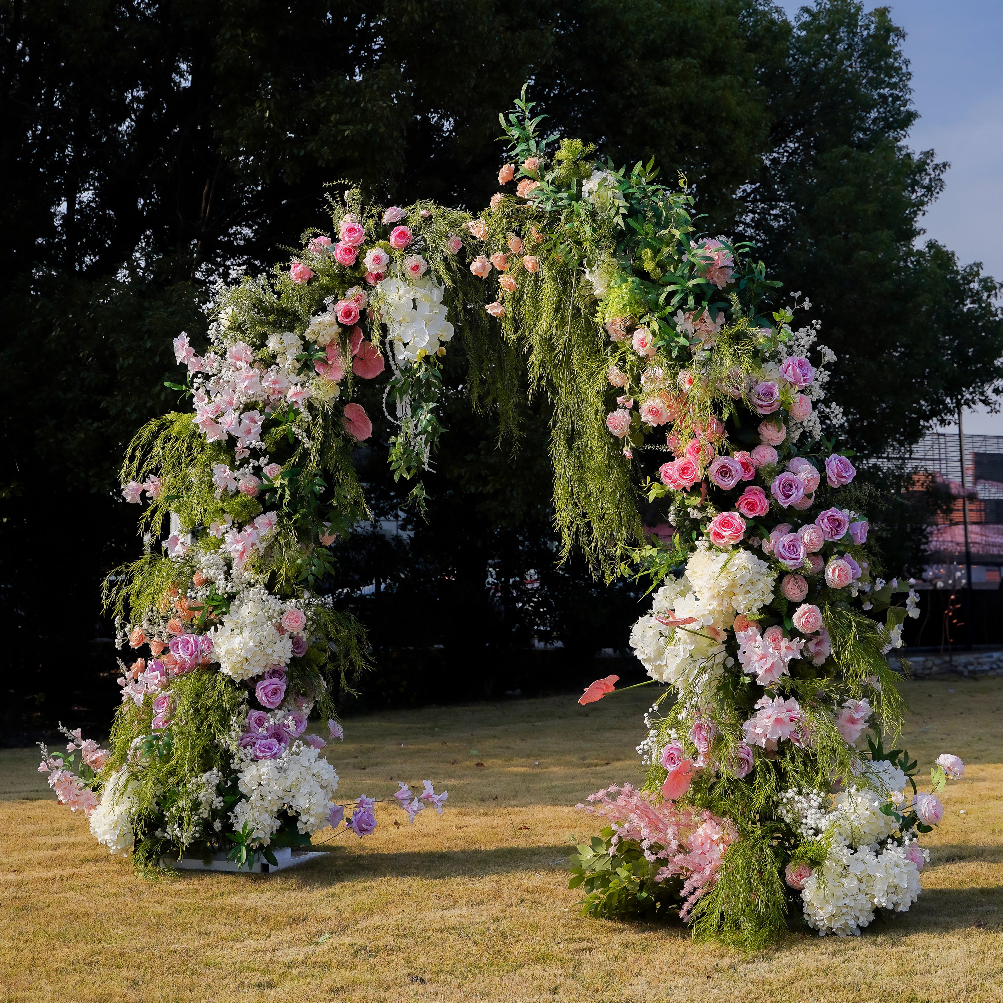 Mabry：Rose Morning Floral Arch Decoration