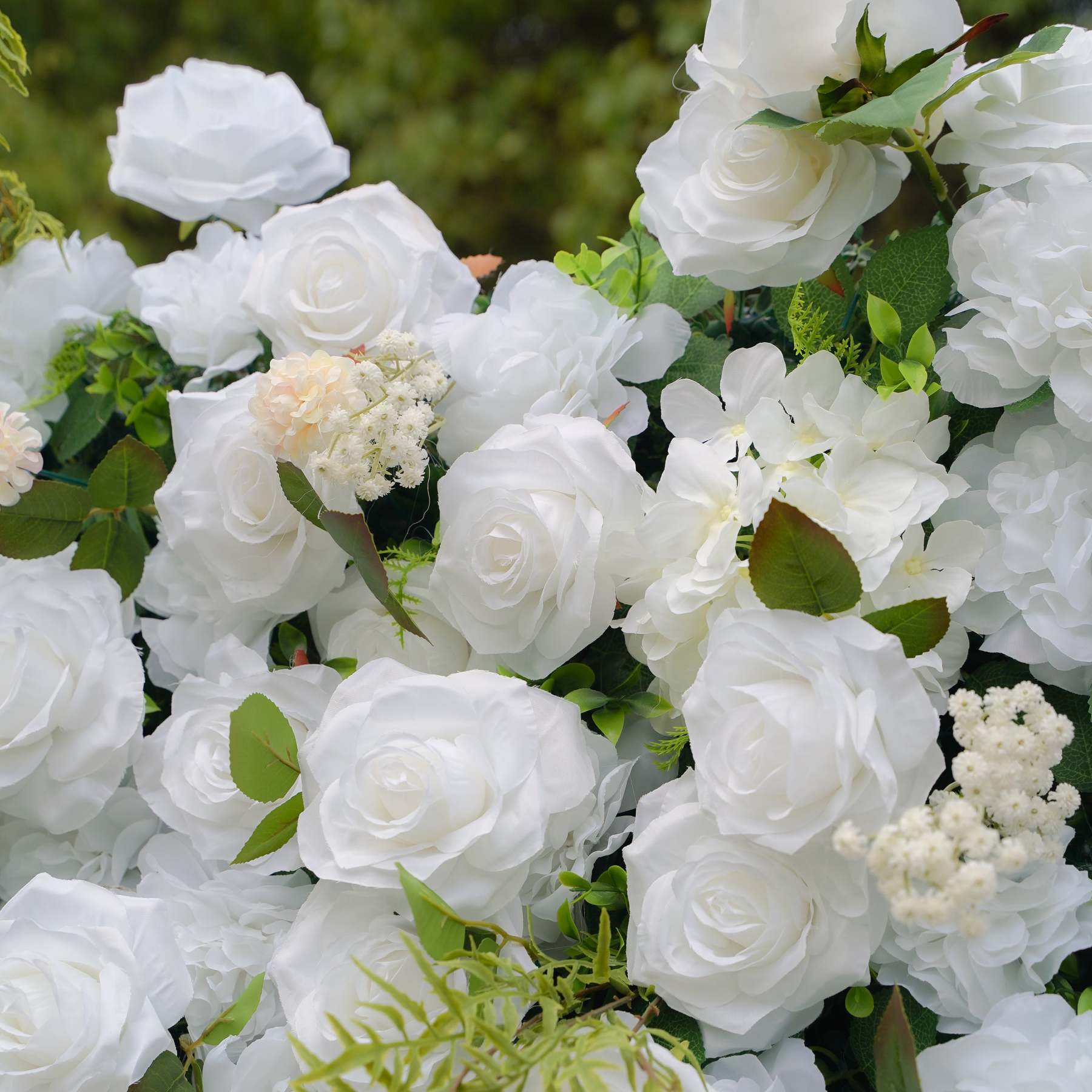 Corina：3D Fabric Artificial rolling up curtain flower wall