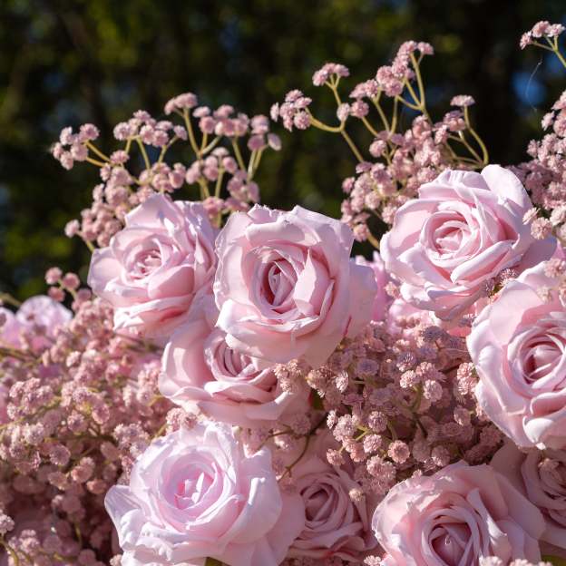 Pink Baby Breath：3D Fabric Artificial rolling up curtain flower wall
