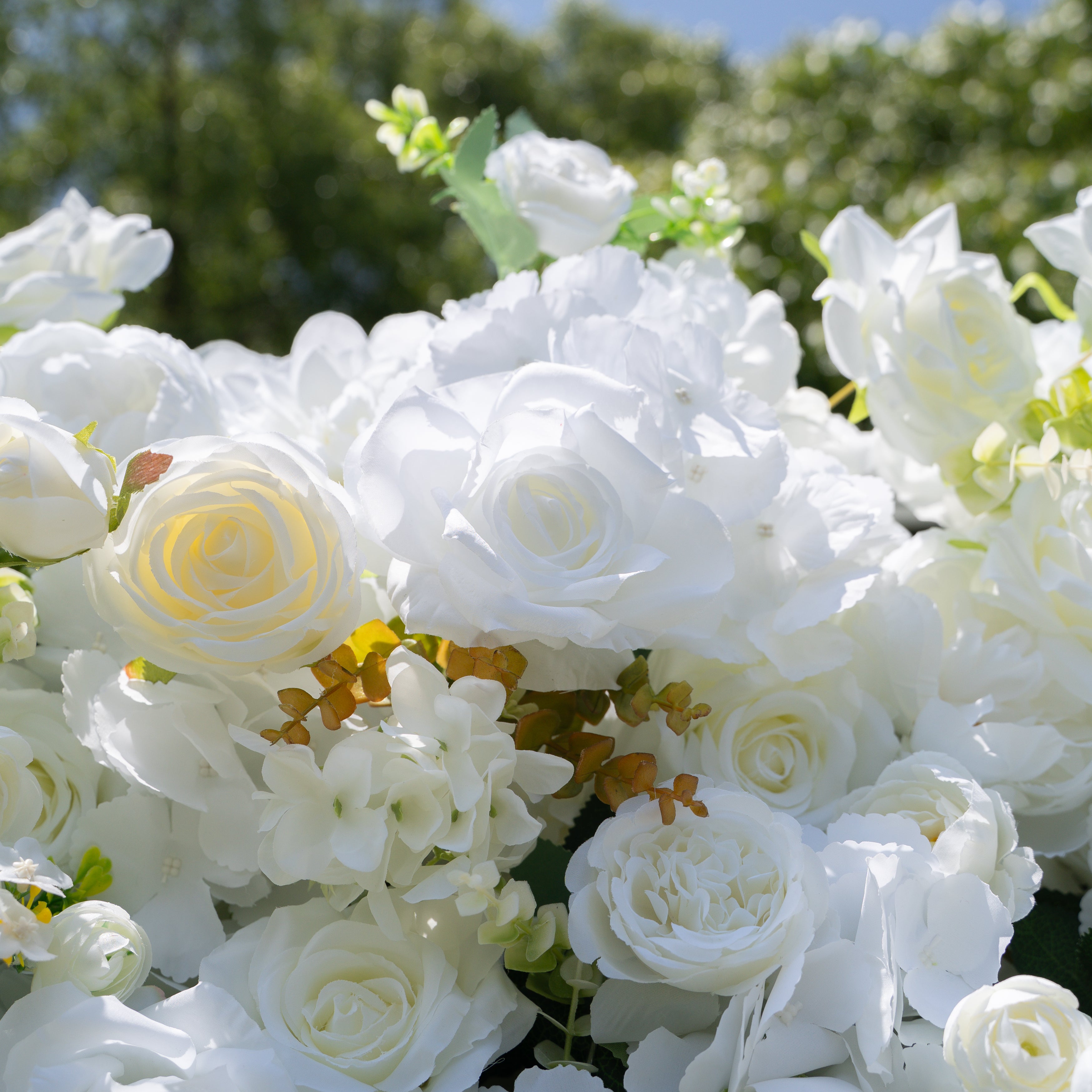 Labu ：3D Fabric Artificial rolling up curtain flower wall