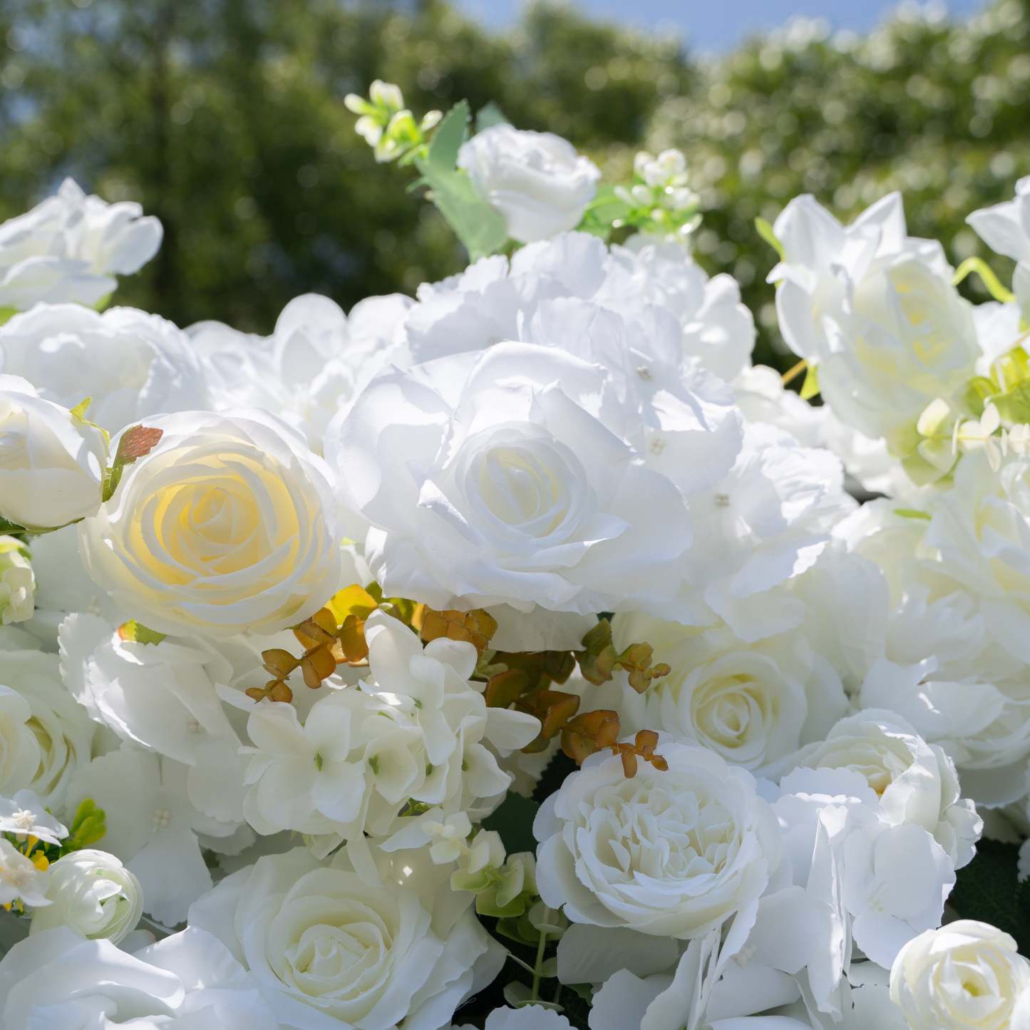 Labu ：3D Fabric Artificial rolling up curtain flower wall