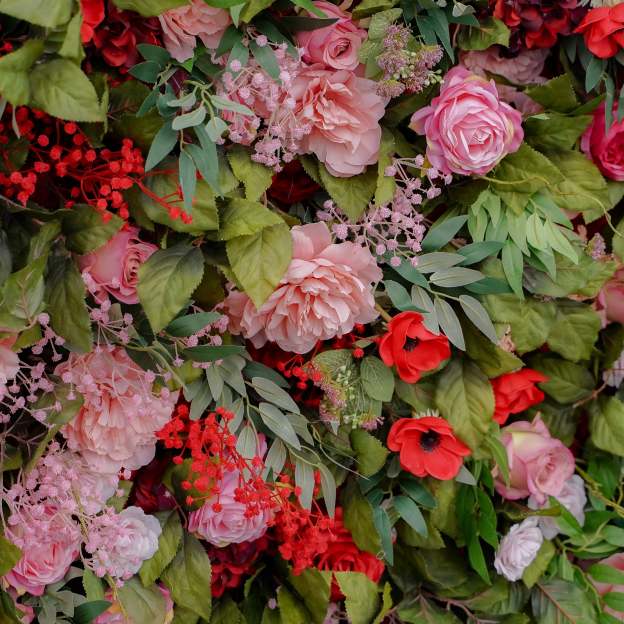 Freya：7D Fabric Artificial rolling up curtain flower wall