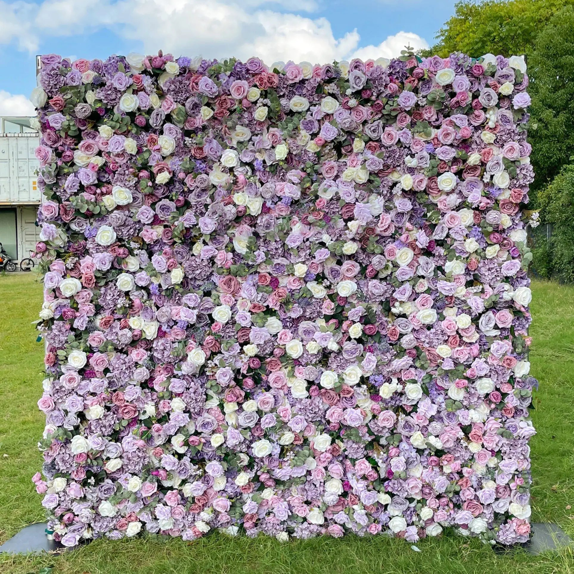 Enya：5D Fabric Artificial rolling up curtain flower wall