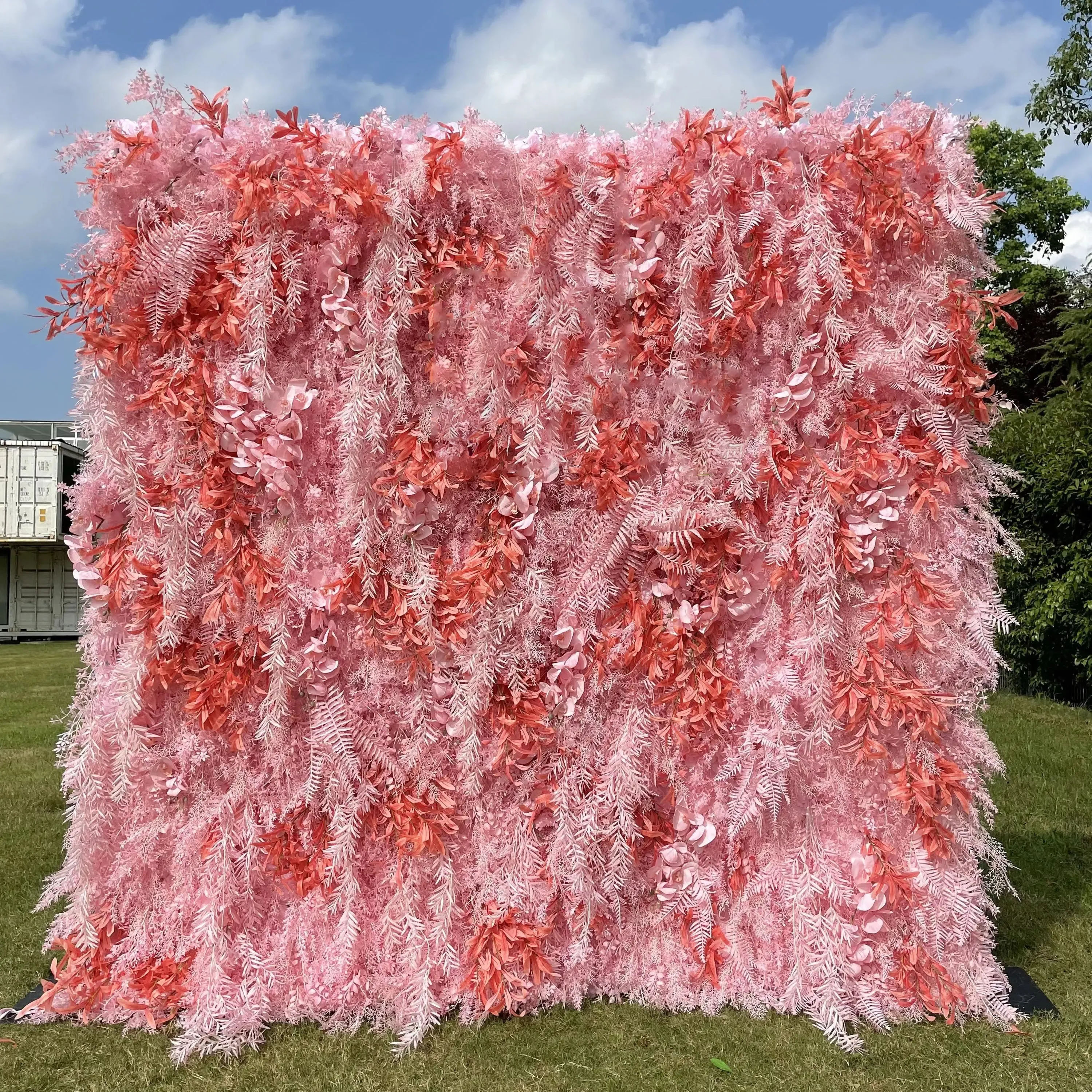 Pink Dream：5D Fabric Artificial rolling up curtain flower wall